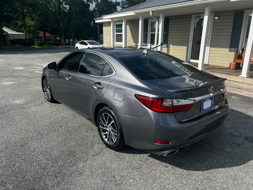 2017 Lexus ES 350 photo 8