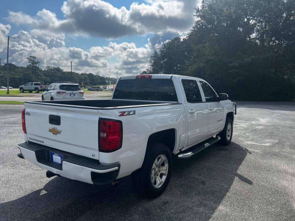 2018 Chevrolet Silverado 1500 LT photo 6