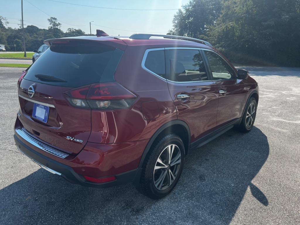 2019 Nissan Rogue SV photo 6