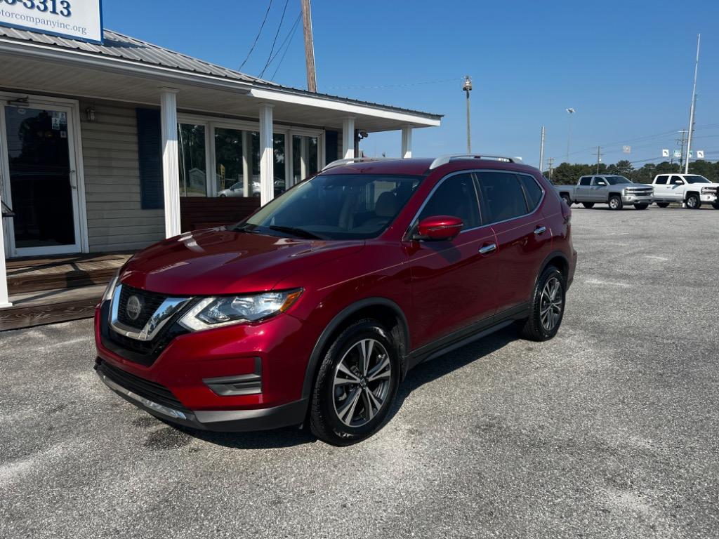 2019 Nissan Rogue SV photo 2