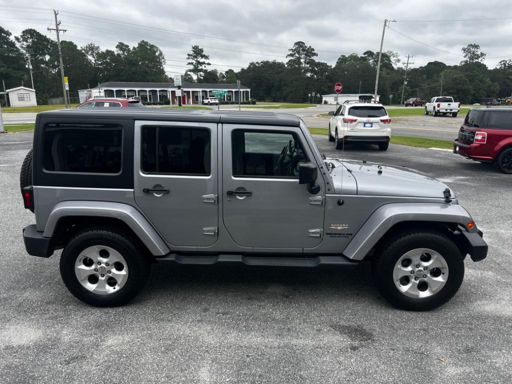 2014 Jeep Wrangler Unlimited null photo 5