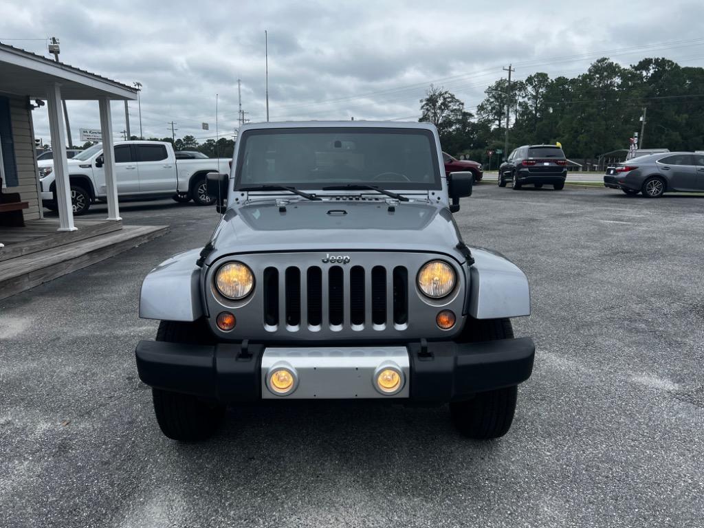 2014 Jeep Wrangler Unlimited null photo 3