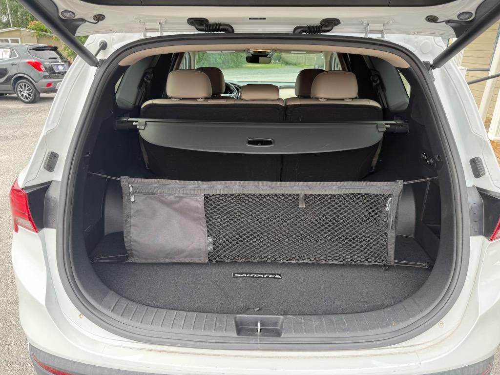 2022 Hyundai Santa Fe SEL - Photo 9
